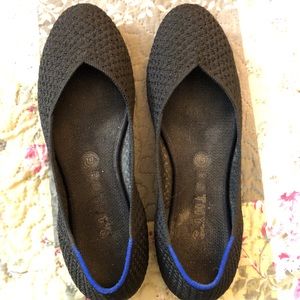 Rothy’s Black Honeycomb Round Toe Flats Size 9.5